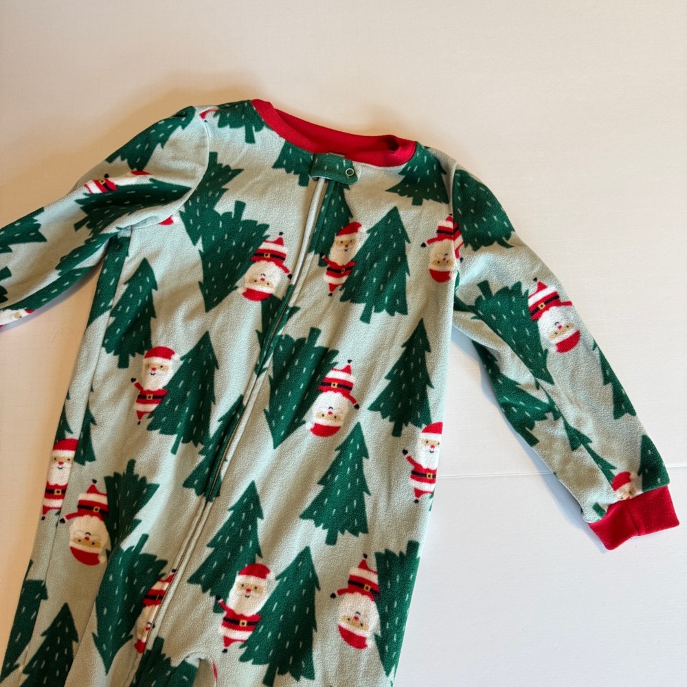 Simple Joys by Carter | Festive Green Santa Kids Pajamas | Size 4T